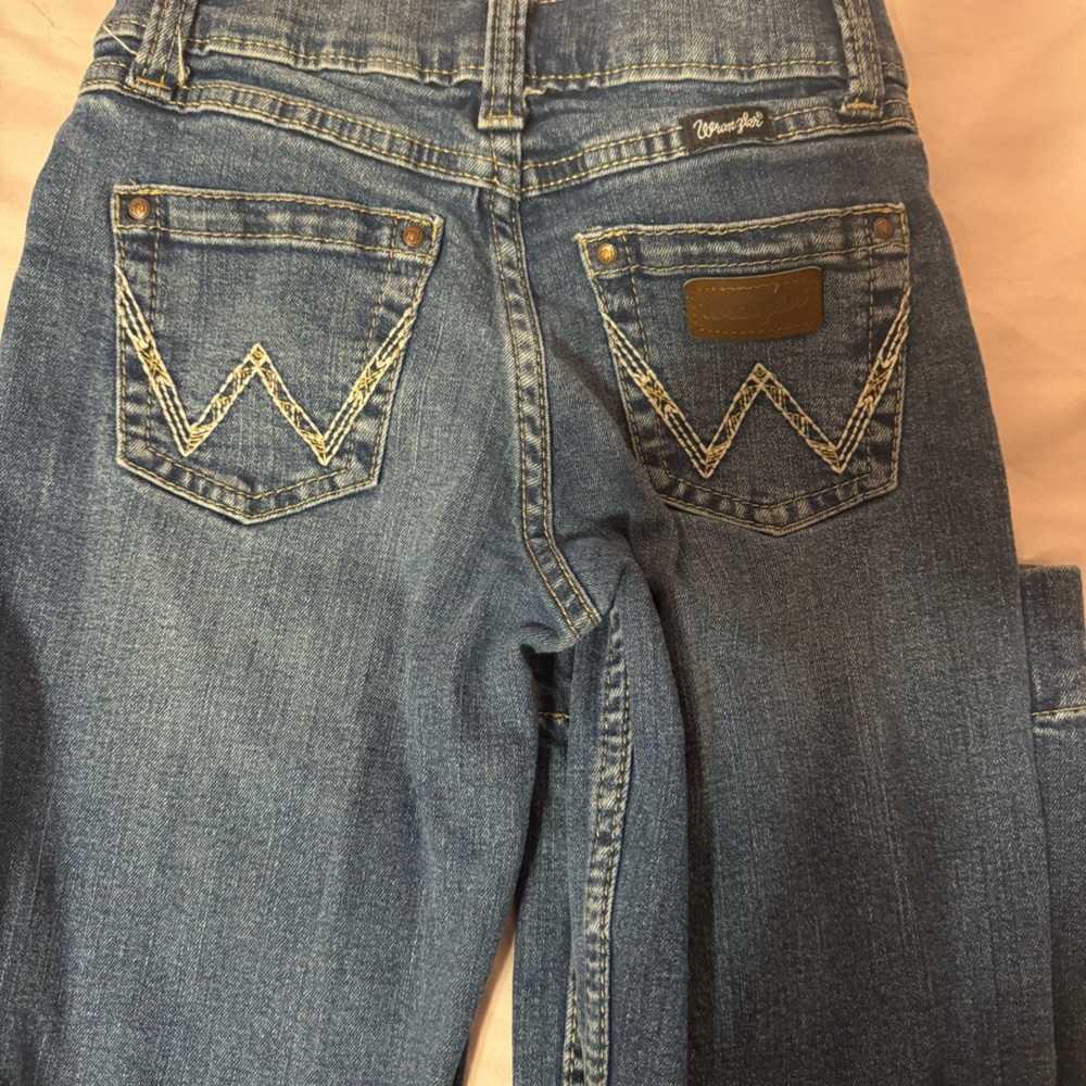Wrangler kids jeans size 10, regular ￼